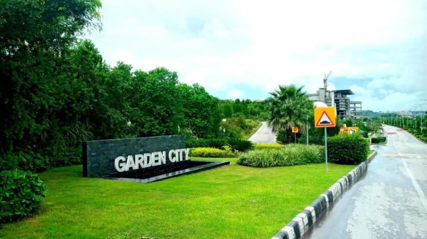 PLOT FOR SALE DHA 5، 5 marla Street 76 Plot no 10 All dues clear Demand 115 lacs