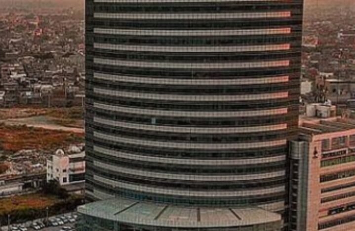 4 kanal Commercial plot for sale Lahore