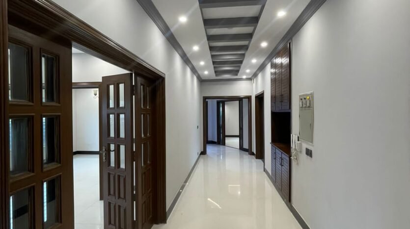 1 Kanal Slightly Used Spacious House in Dha 2 Sector A